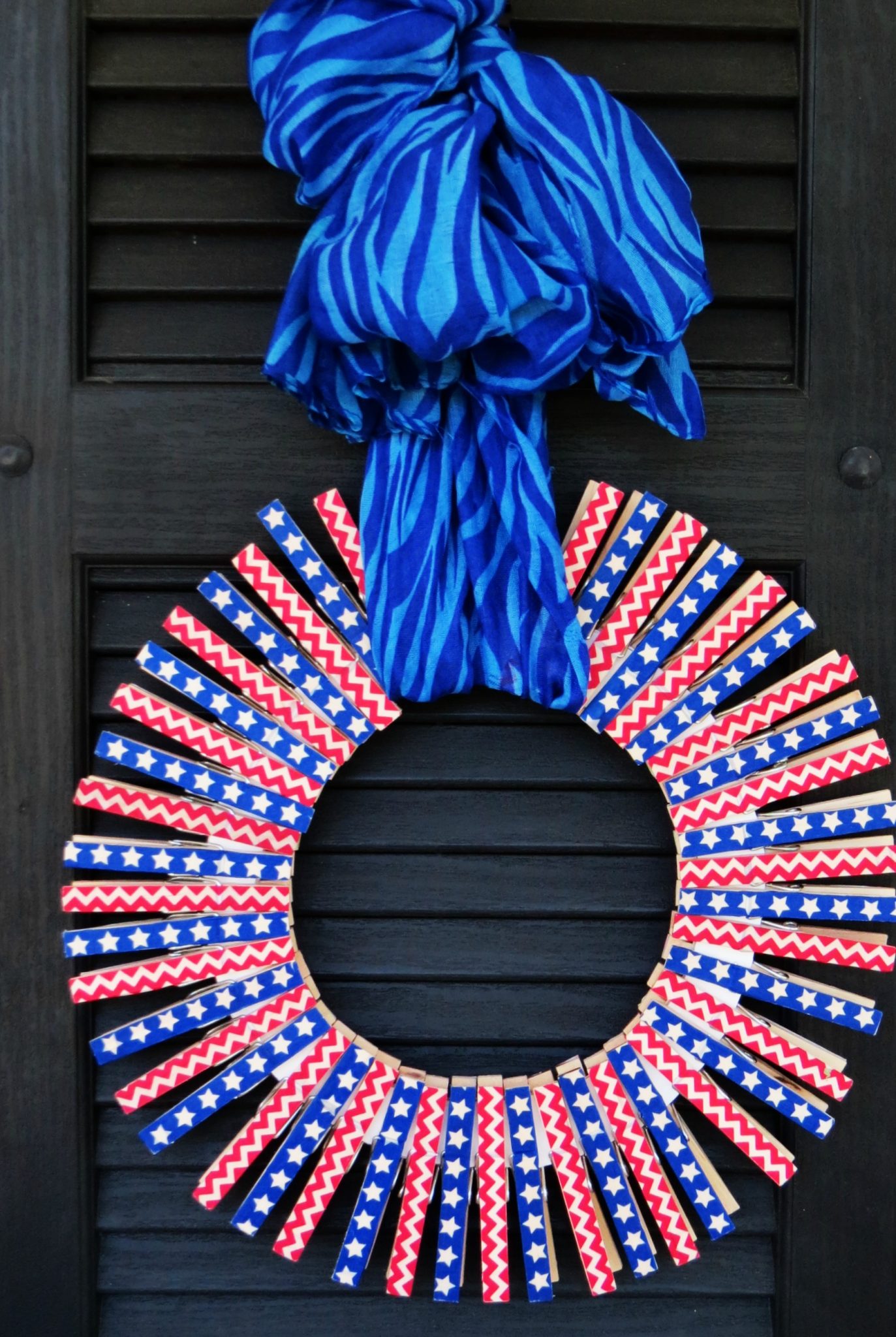 patriotic-clothespin-wreath