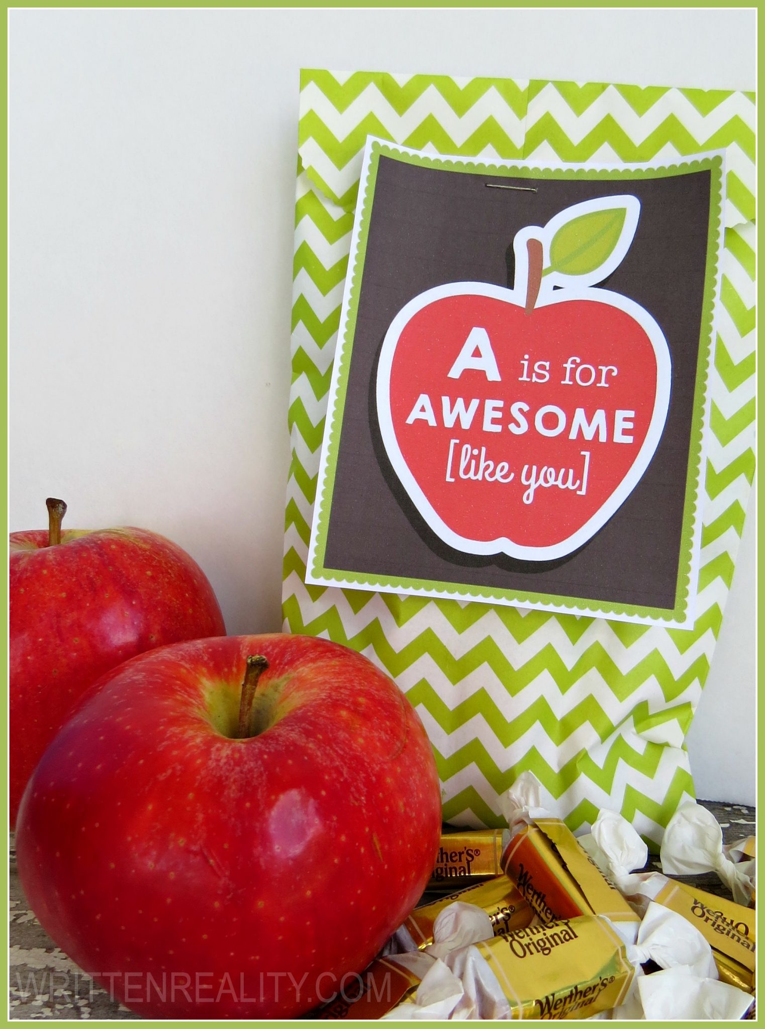 FREE Printable Apple Tag