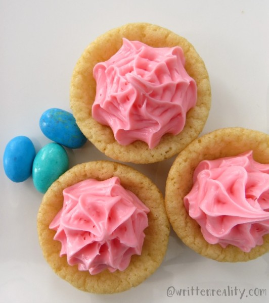 strawberry cookie cups