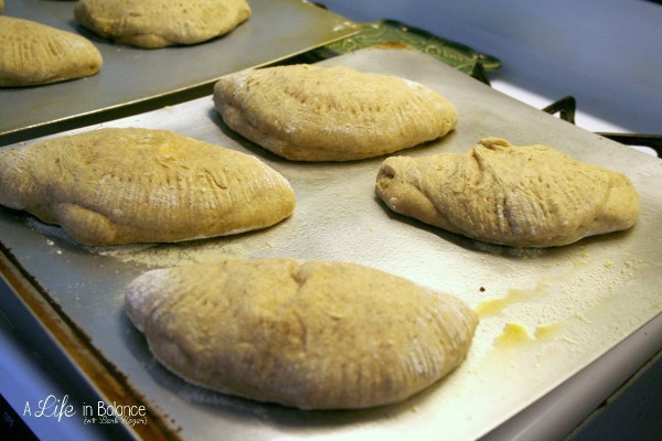 Meatless-Dinner-Recipe-Calzones-supporting-2